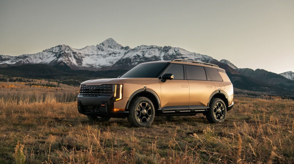 2027 Kia Telluride in mountians