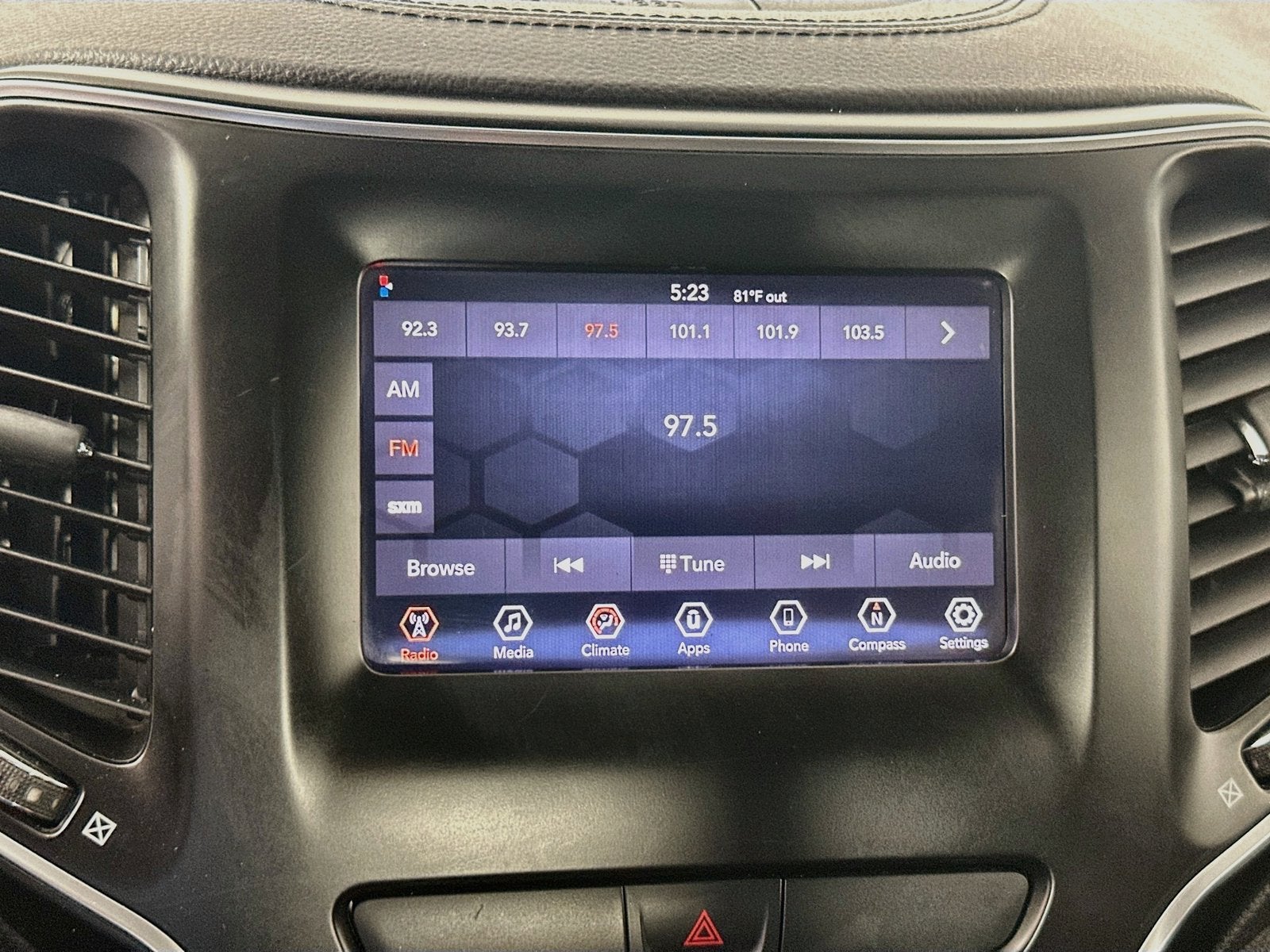 2019 Jeep Cherokee Latitude Plus FWD