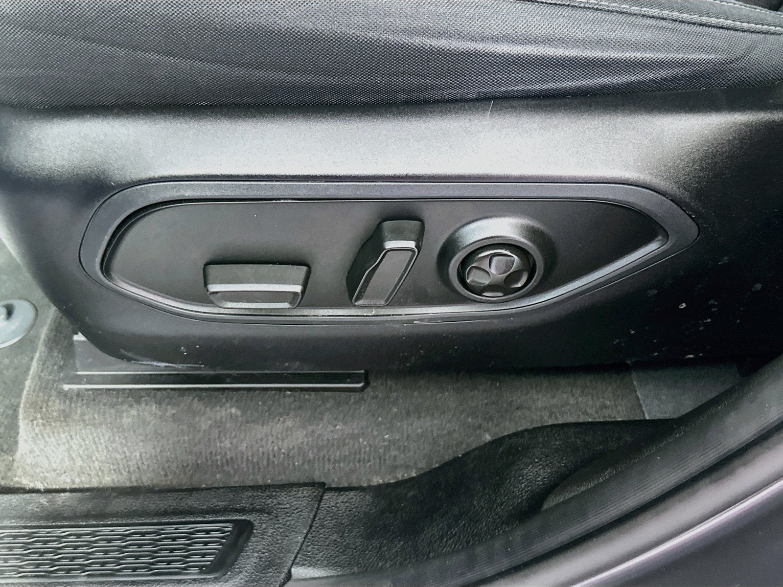 2023 Jeep Grand Cherokee Laredo 4x4