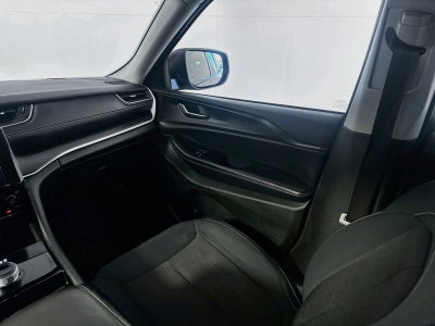 2023 Jeep Grand Cherokee Laredo 4x4