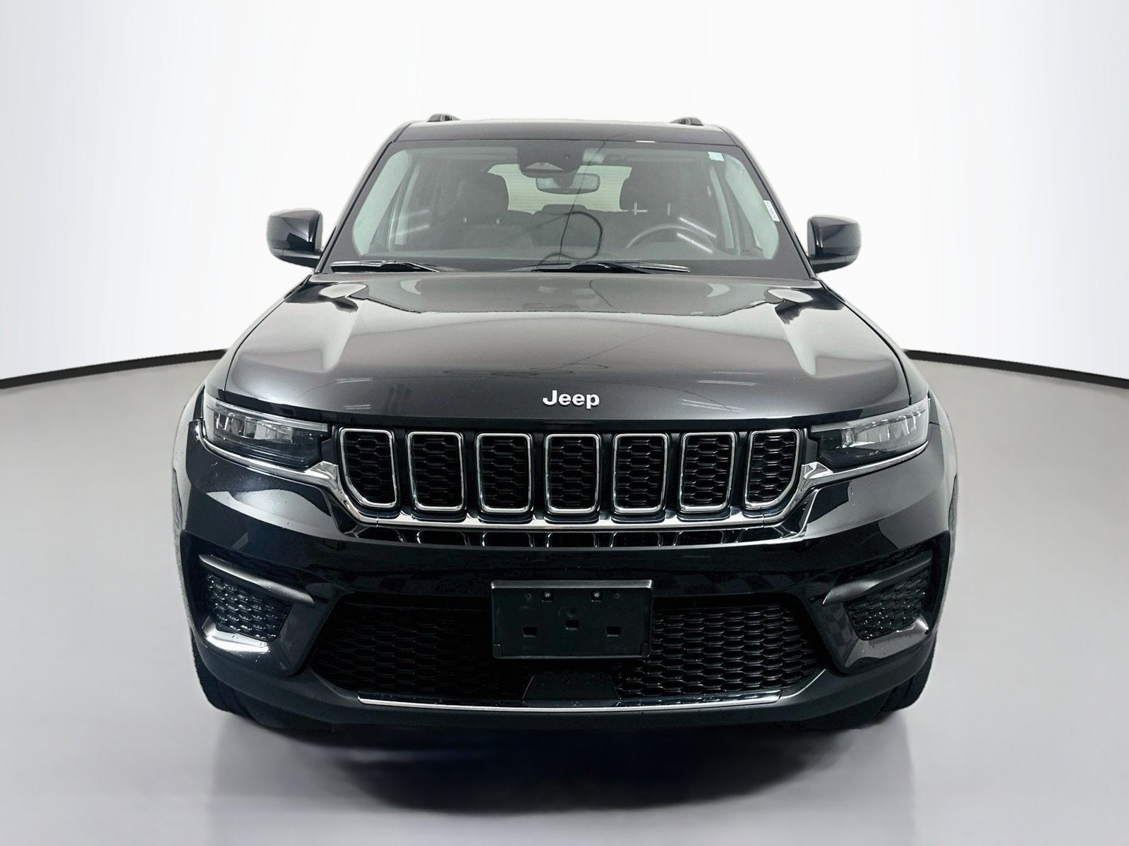 2023 Jeep Grand Cherokee Laredo 4x4