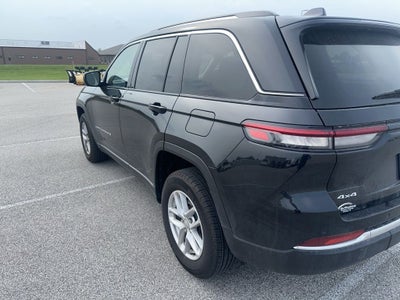 2023 Jeep Grand Cherokee Laredo X 4x4