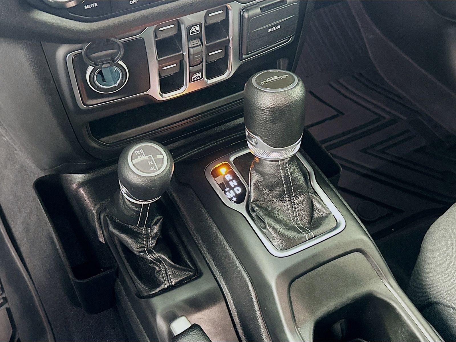 2025 Jeep Gladiator Nighthawk