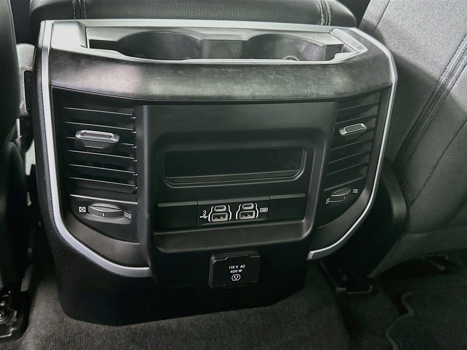 2020 RAM 1500 Big Horn Crew Cab 4x4 5'7' Box