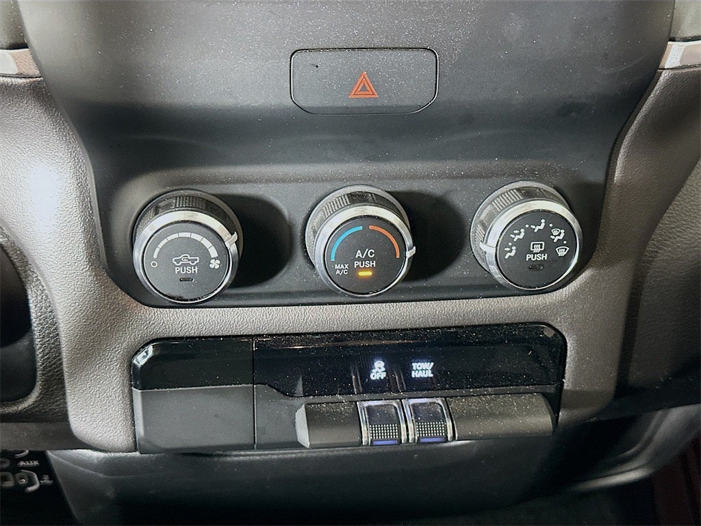 2019 RAM 1500 Big Horn/Lone Star Crew Cab 4x4 5'7' Box