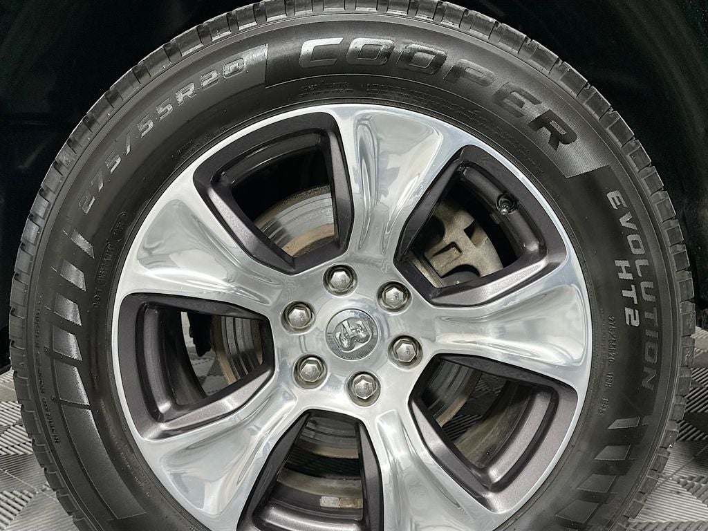 2022 RAM 1500 Laramie Crew Cab 4x4 5'7' Box