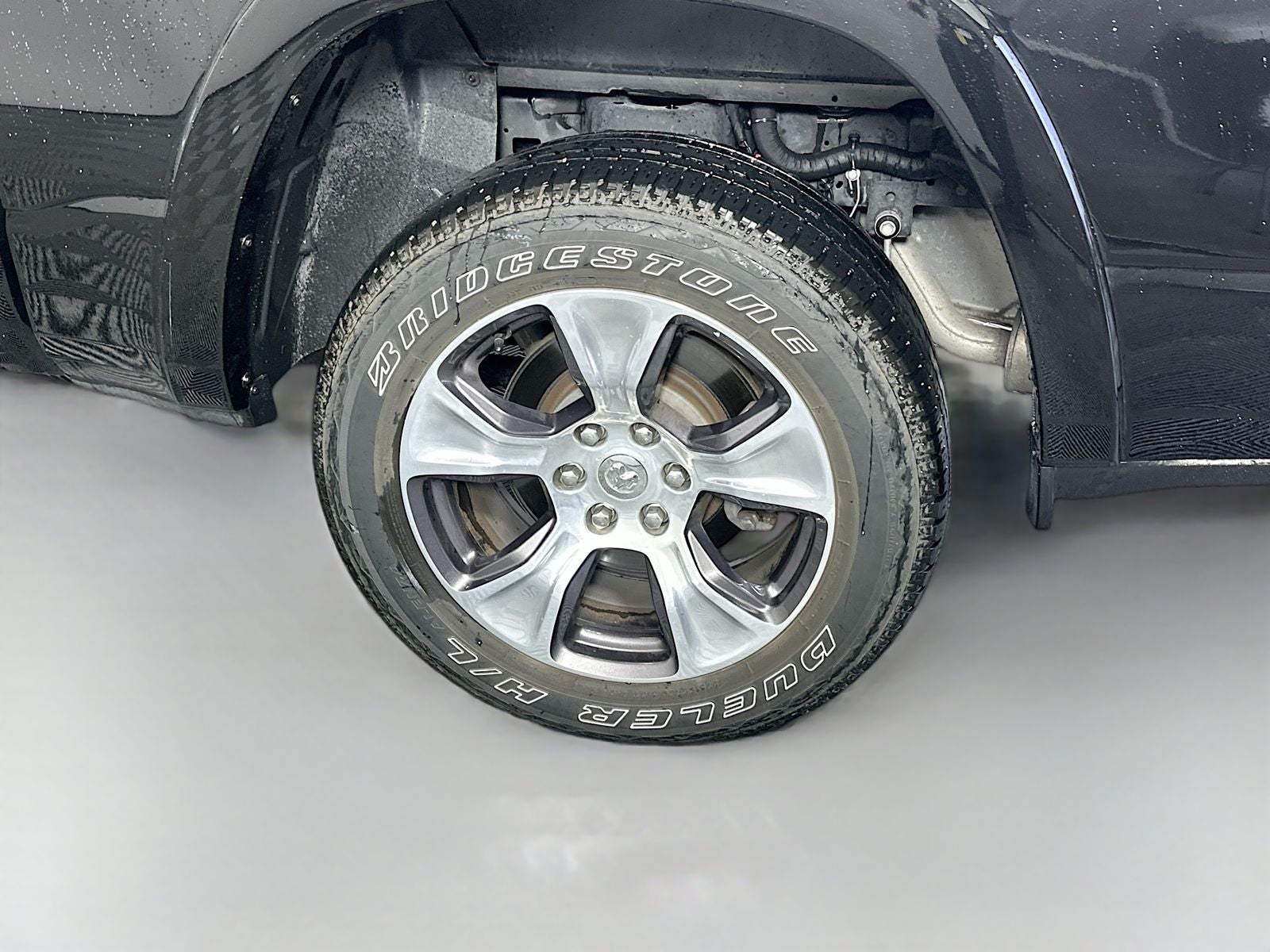 2022 RAM 1500 Laramie Crew Cab 4x4 5'7' Box