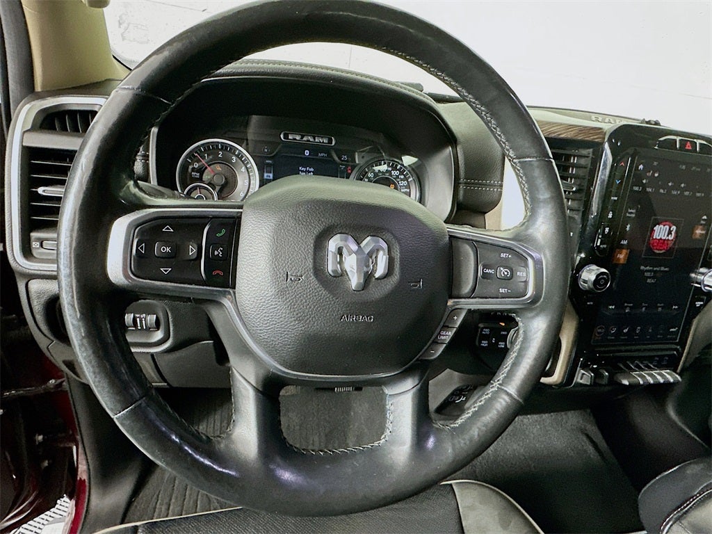 2019 RAM 1500 Laramie Crew Cab 4x4 5'7' Box