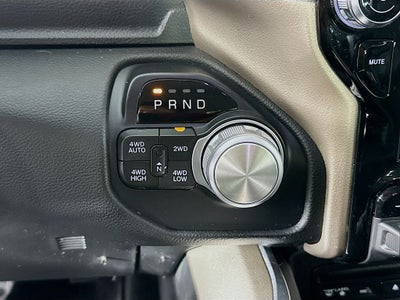 2019 RAM 1500 Laramie Crew Cab 4x4 5'7' Box