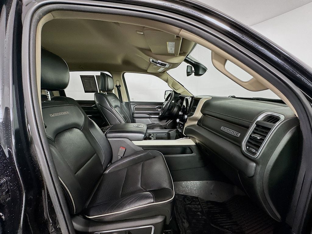 2019 RAM 1500 Laramie Crew Cab 4x4 5'7' Box