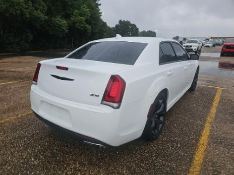 2020 Chrysler 300 Touring