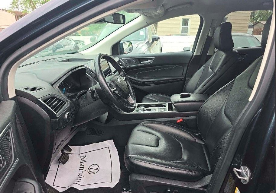 2022 Ford Edge Titanium