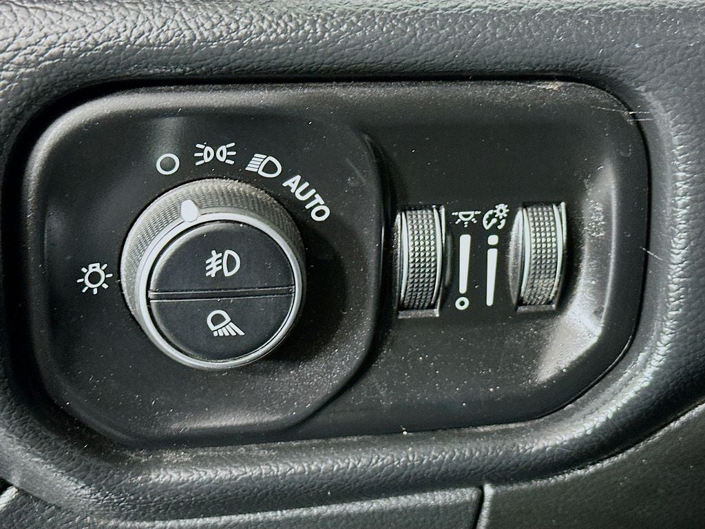 2020 RAM 2500 Lone Star Crew Cab 4X4 6'4' Box