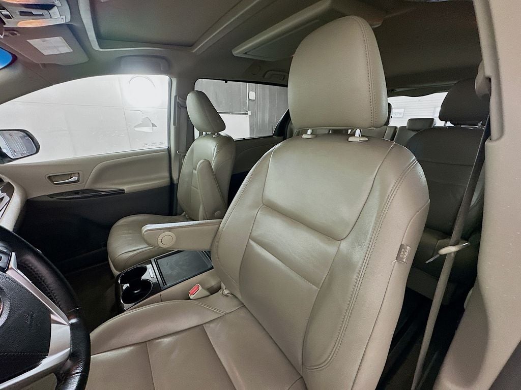 2015 Toyota Sienna XLE Premium 7 Passenger