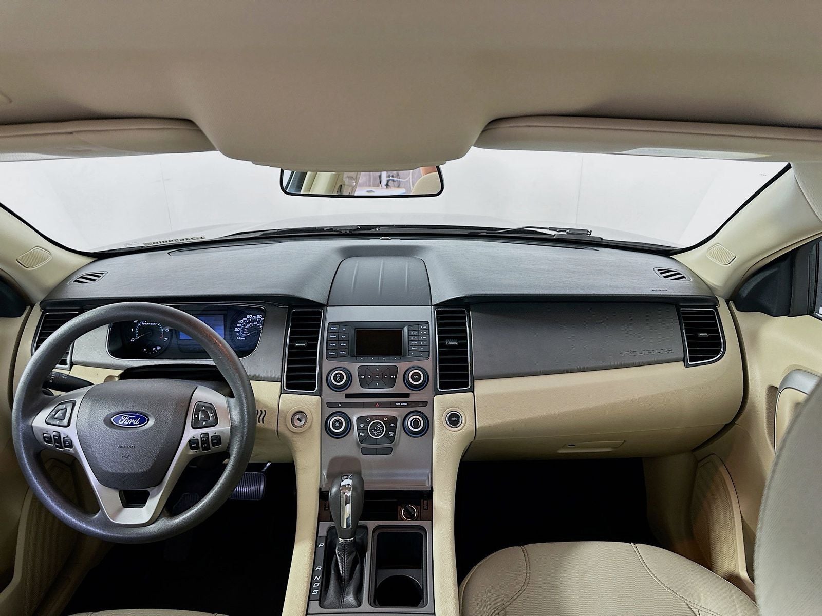 2018 Ford Taurus SE