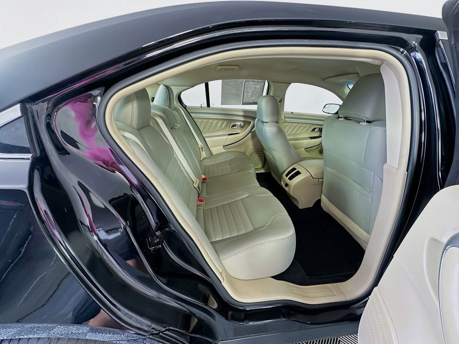 2018 Ford Taurus SE