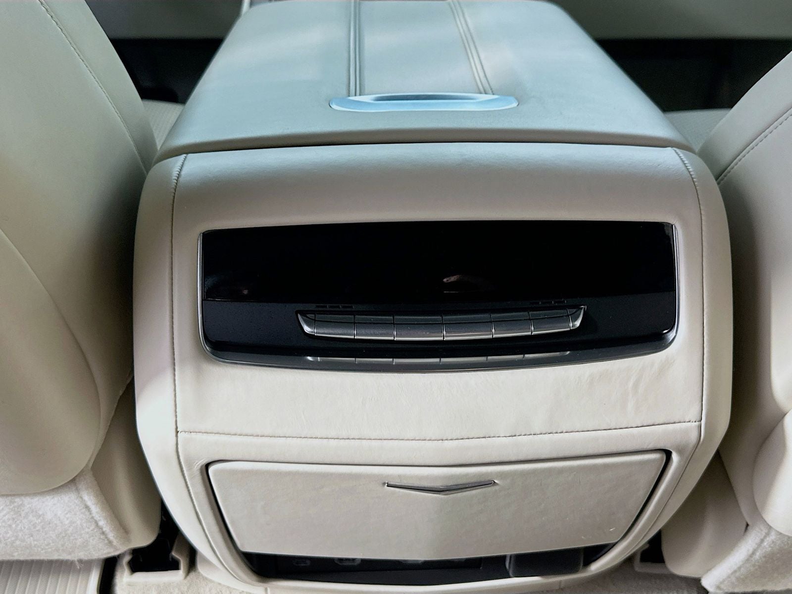 2022 Cadillac Escalade Premium Luxury Platinum