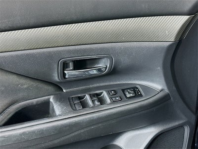 2014 Mitsubishi Outlander ES