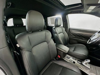 2019 Mitsubishi Outlander PHEV Base