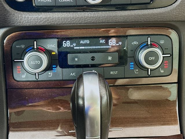 2016 Volkswagen Touareg VR6 FSI Lux