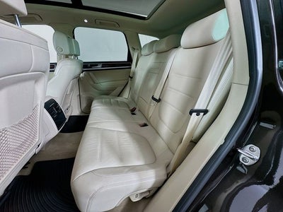 2016 Volkswagen Touareg VR6 FSI Lux