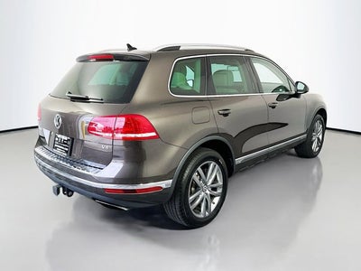 2016 Volkswagen Touareg VR6 FSI Lux