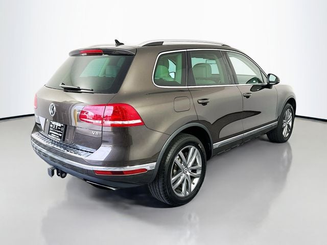 2016 Volkswagen Touareg VR6 FSI Lux