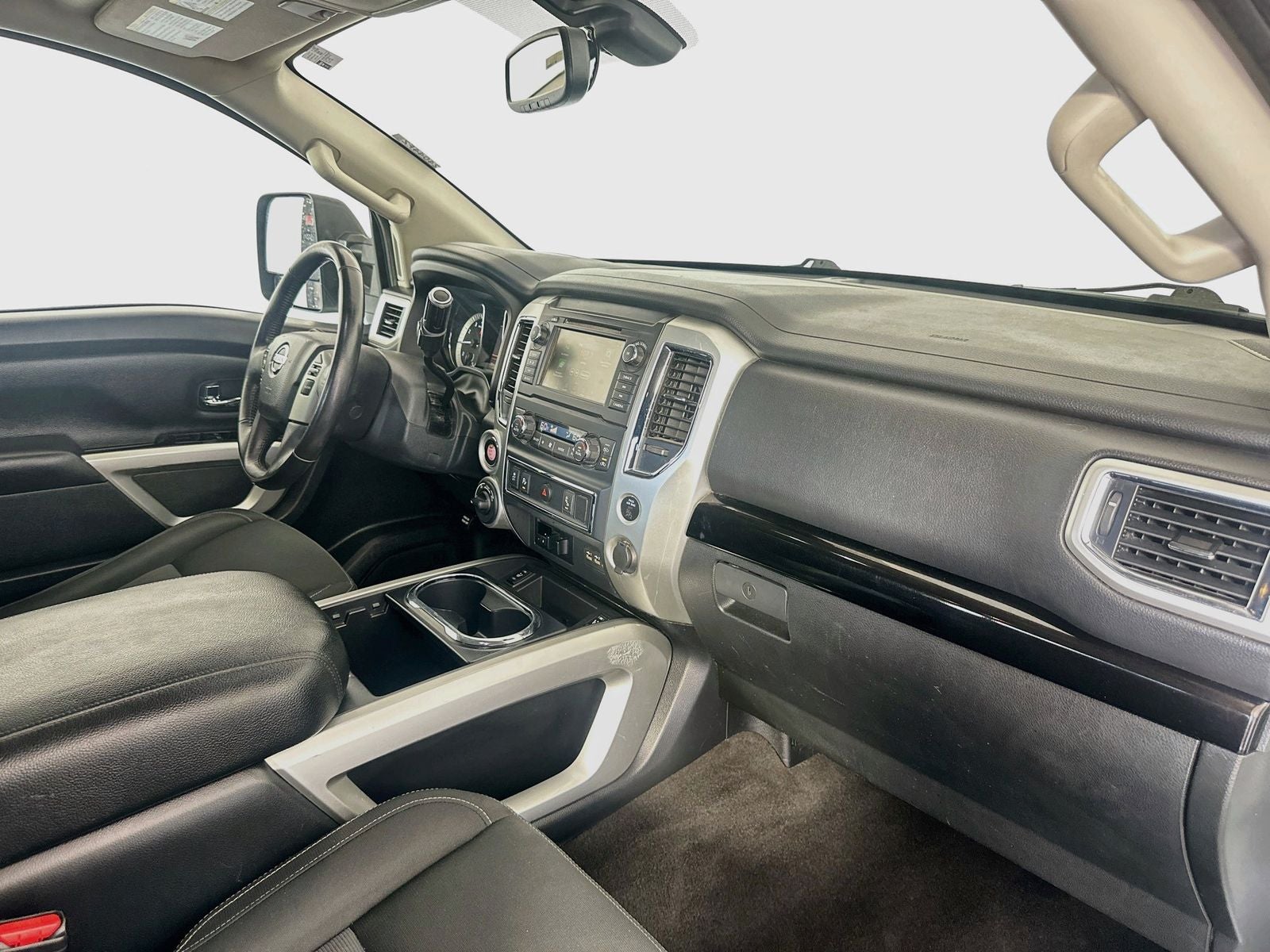 2019 Nissan Titan SV