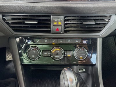 2019 Volkswagen Jetta R-Line