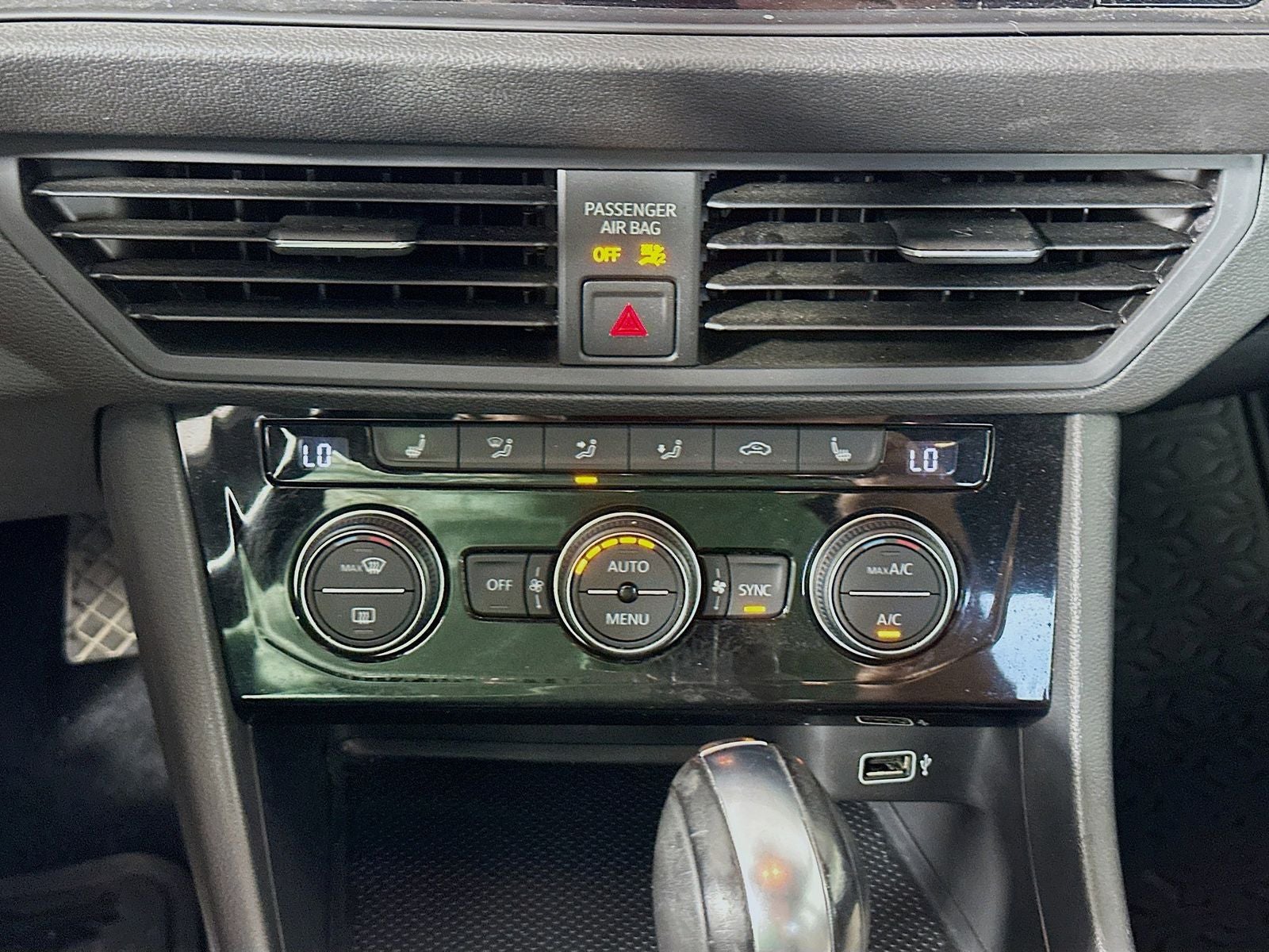 2019 Volkswagen Jetta R-Line