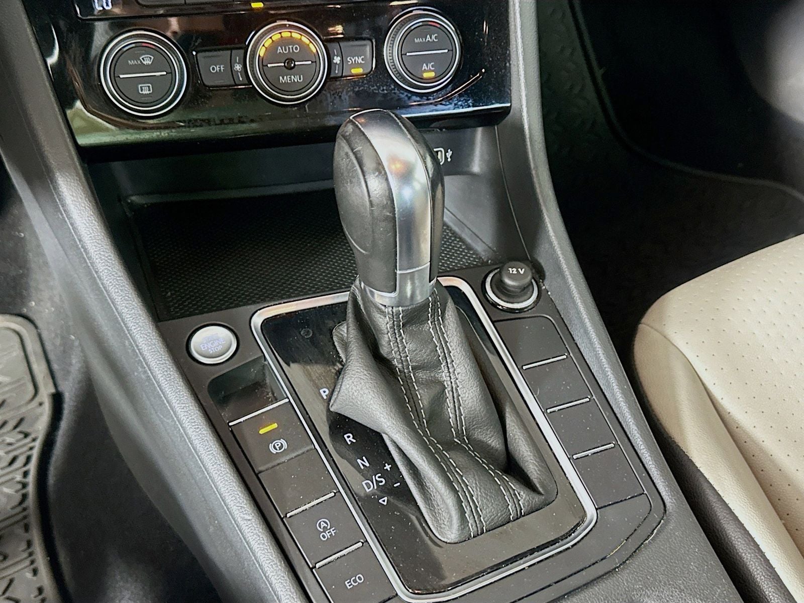 2019 Volkswagen Jetta R-Line