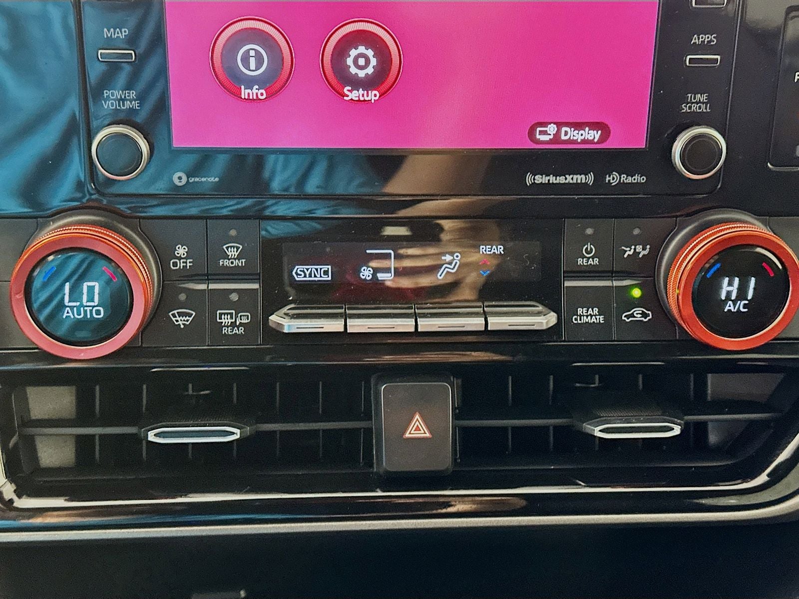 2020 Toyota Highlander LE