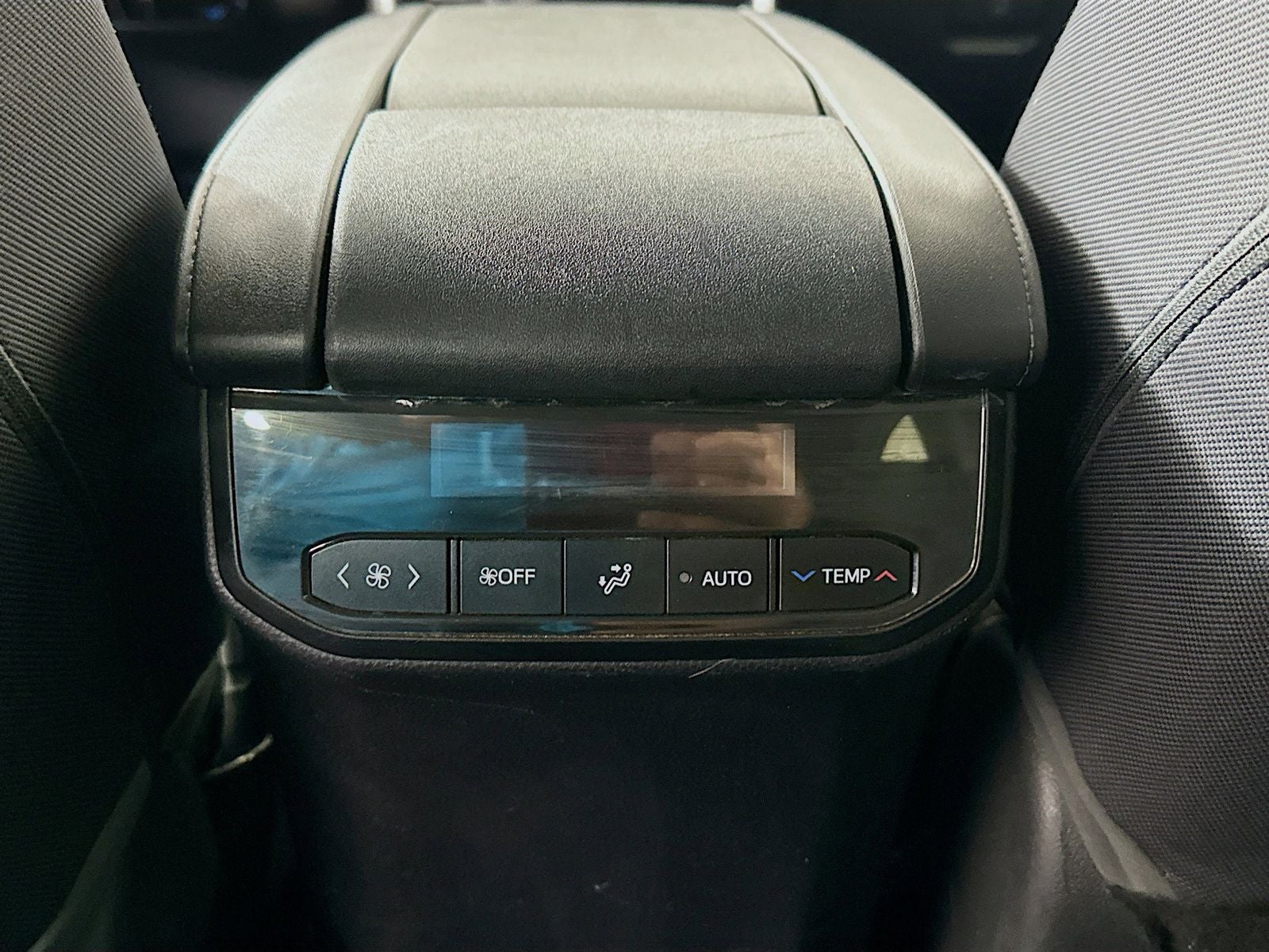2020 Toyota Highlander LE