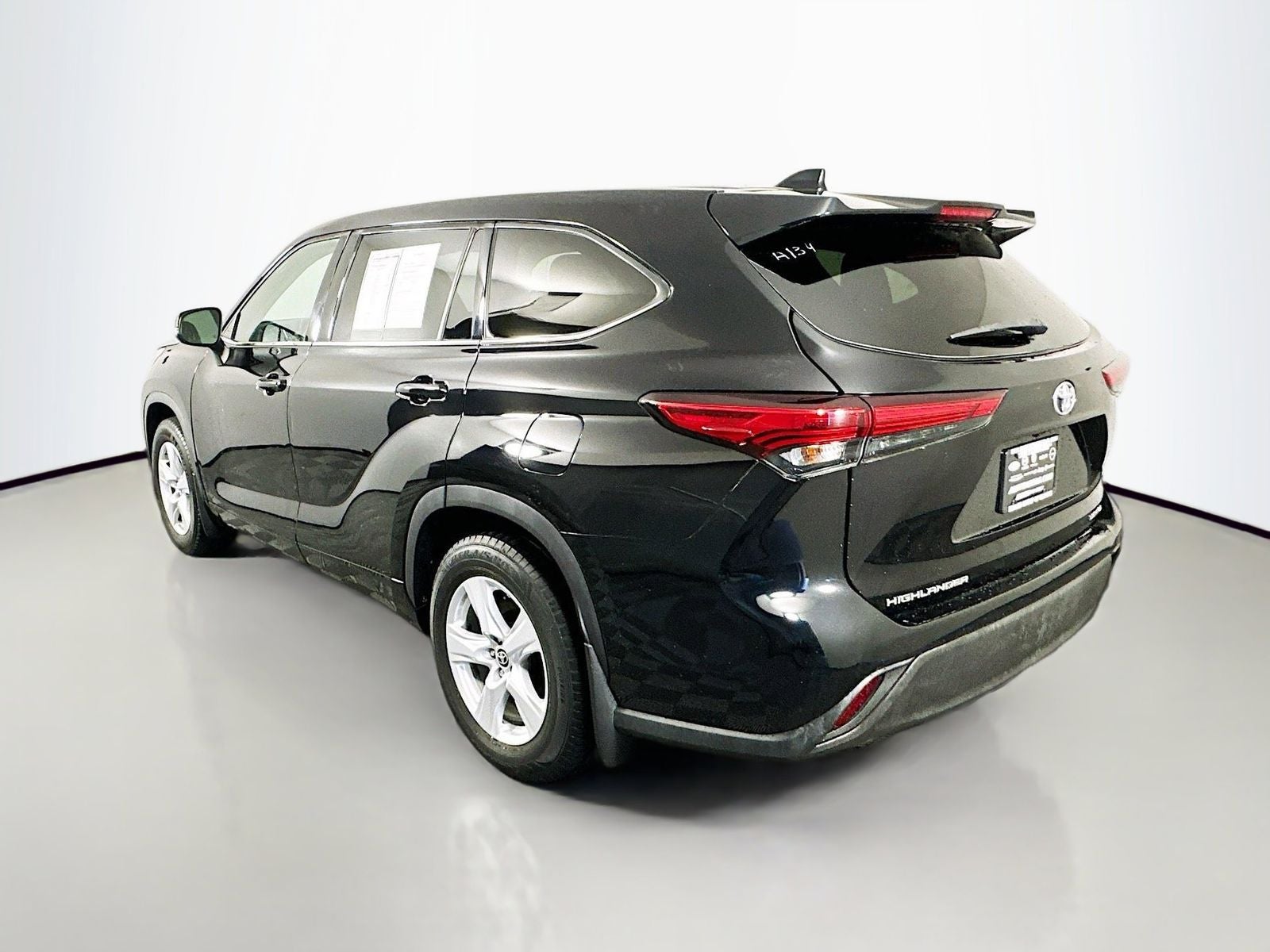 2020 Toyota Highlander LE