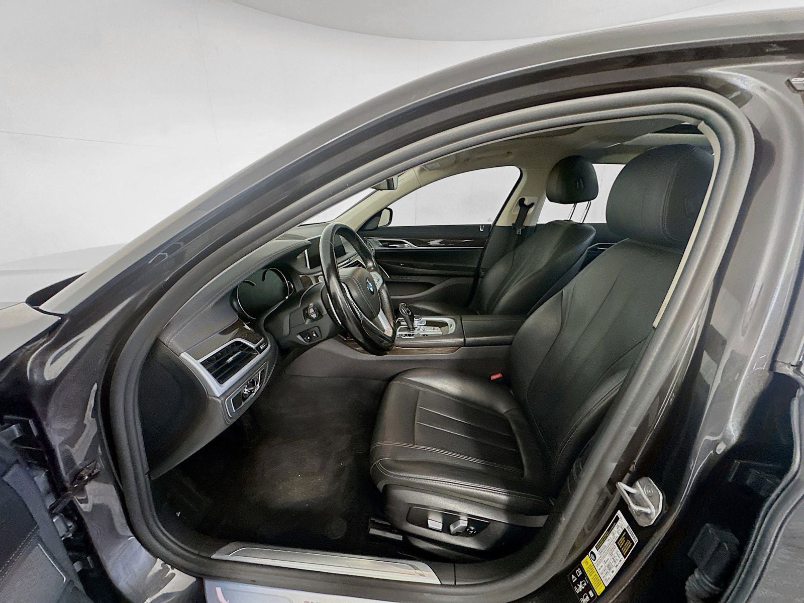 2019 BMW 7 Series 740i xDrive