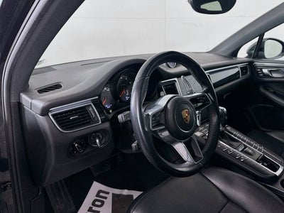 2018 Porsche Macan Base