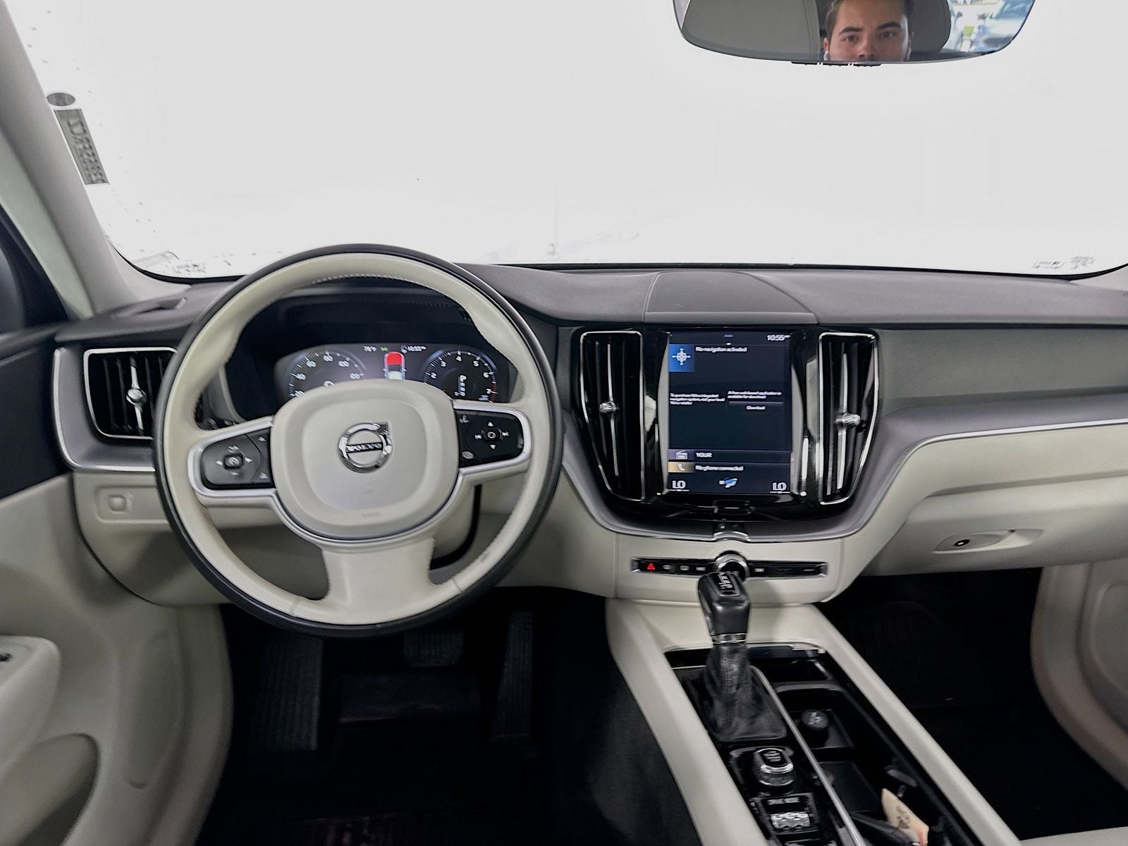 2020 Volvo XC60 T5 Momentum