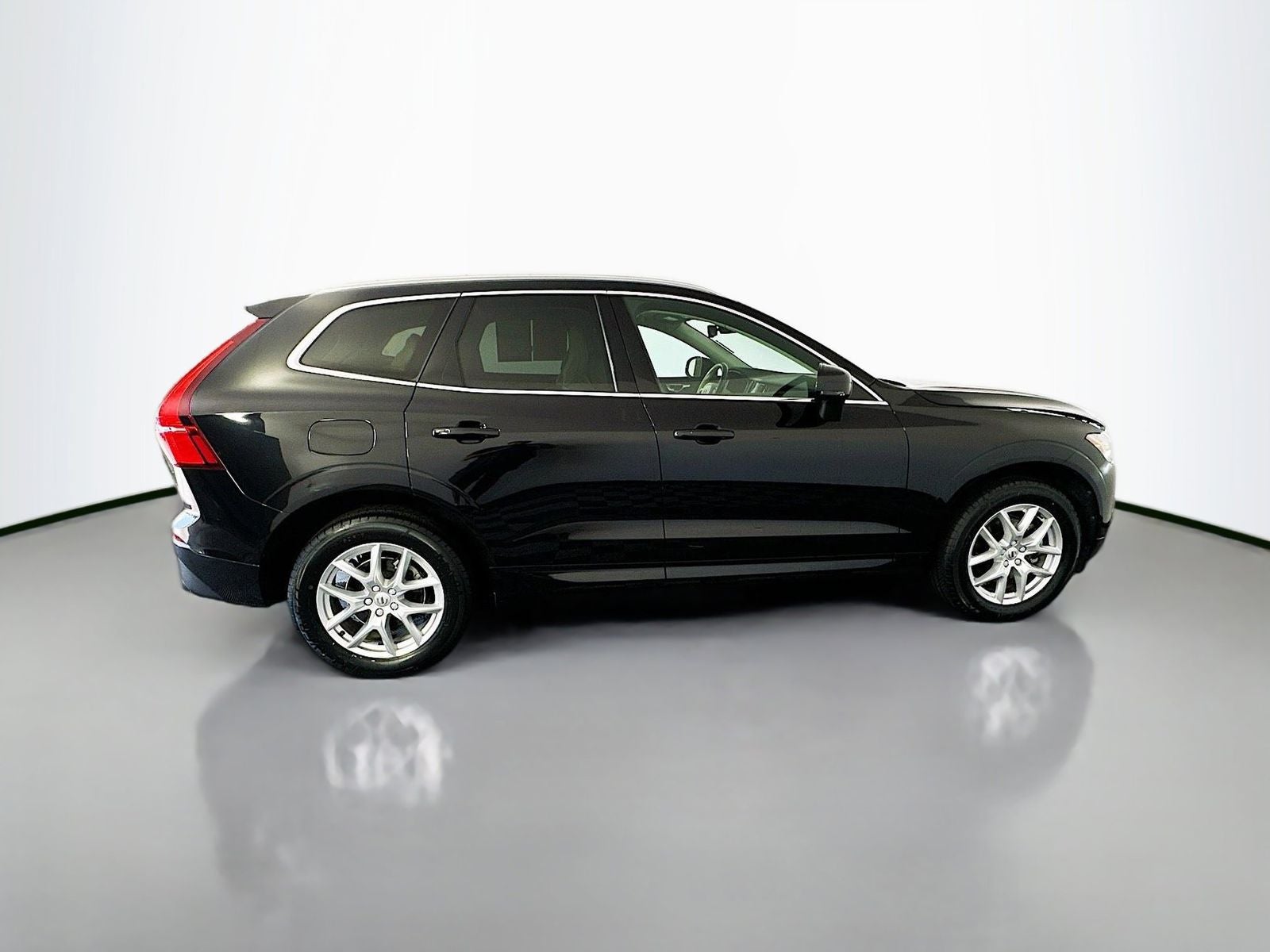 2020 Volvo XC60 T5 Momentum