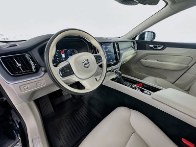 2020 Volvo XC60 T5 Momentum