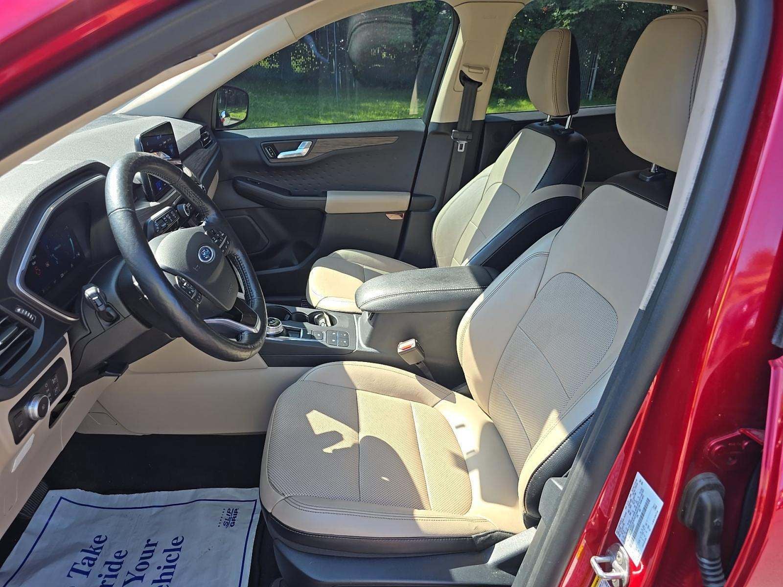 2020 Ford Escape Titanium