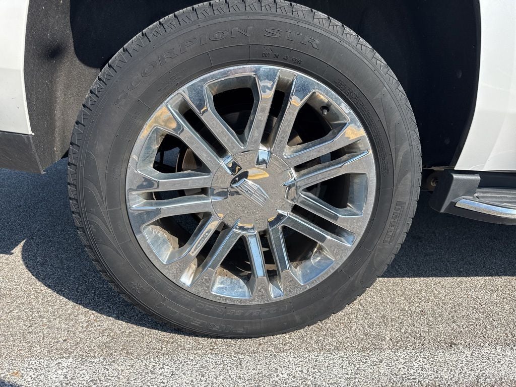 2017 Cadillac Escalade Base