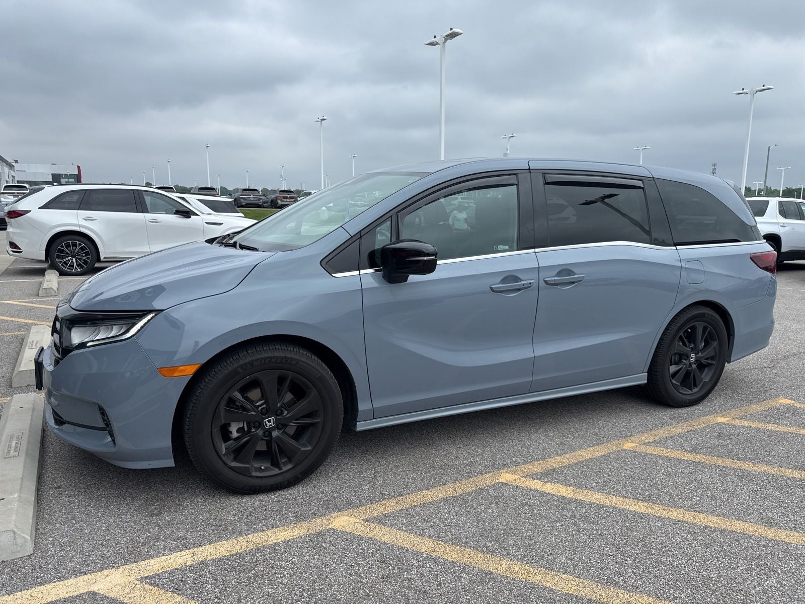 2023 Honda Odyssey SPORT's photo