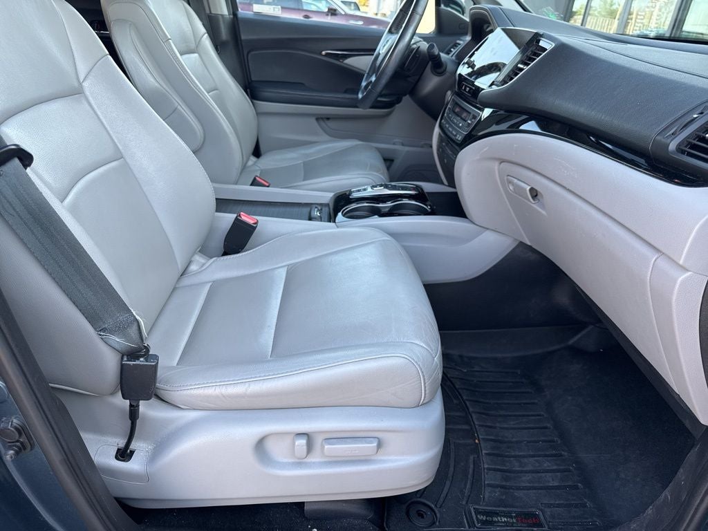 2019 Honda Pilot Touring 8 Passenger