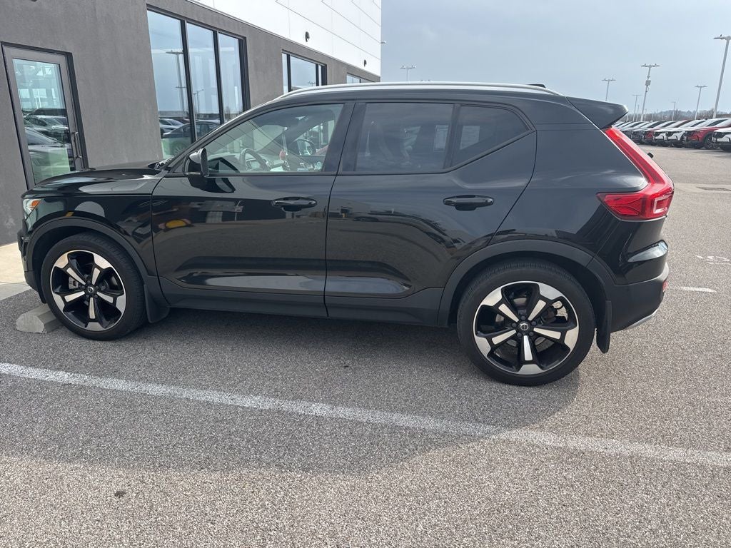 2019 Volvo XC40 Momentum