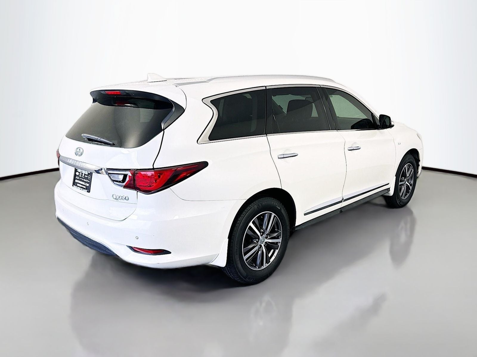 2019 INFINITI QX60 LUXE