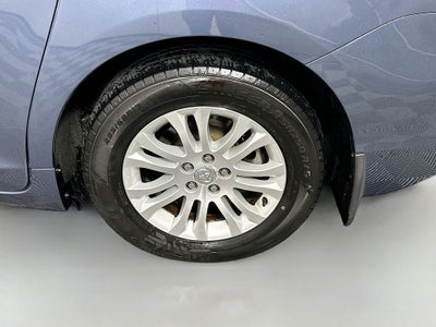 2017 Toyota Sienna L 7 Passenger