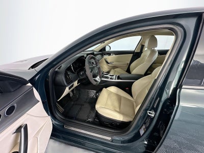 2022 Kia Stinger GT1