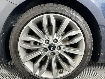 2020 Kia Cadenza Limited