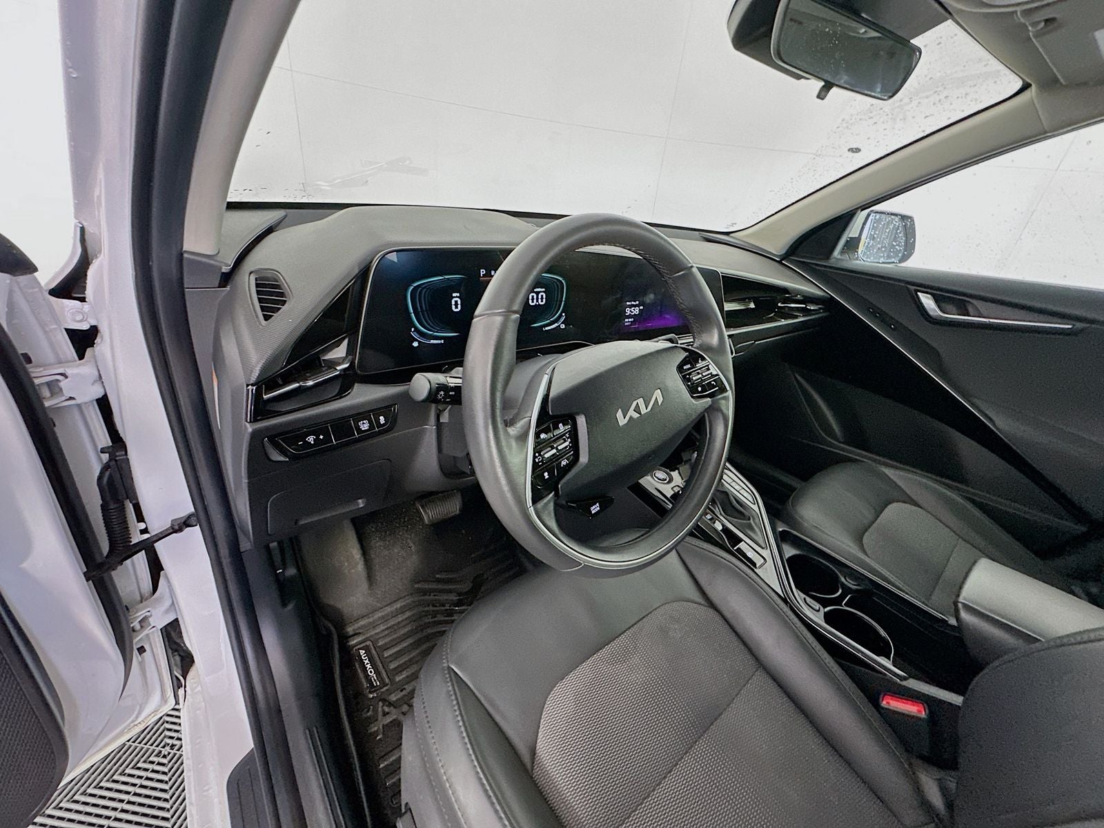 2023 Kia Niro EX