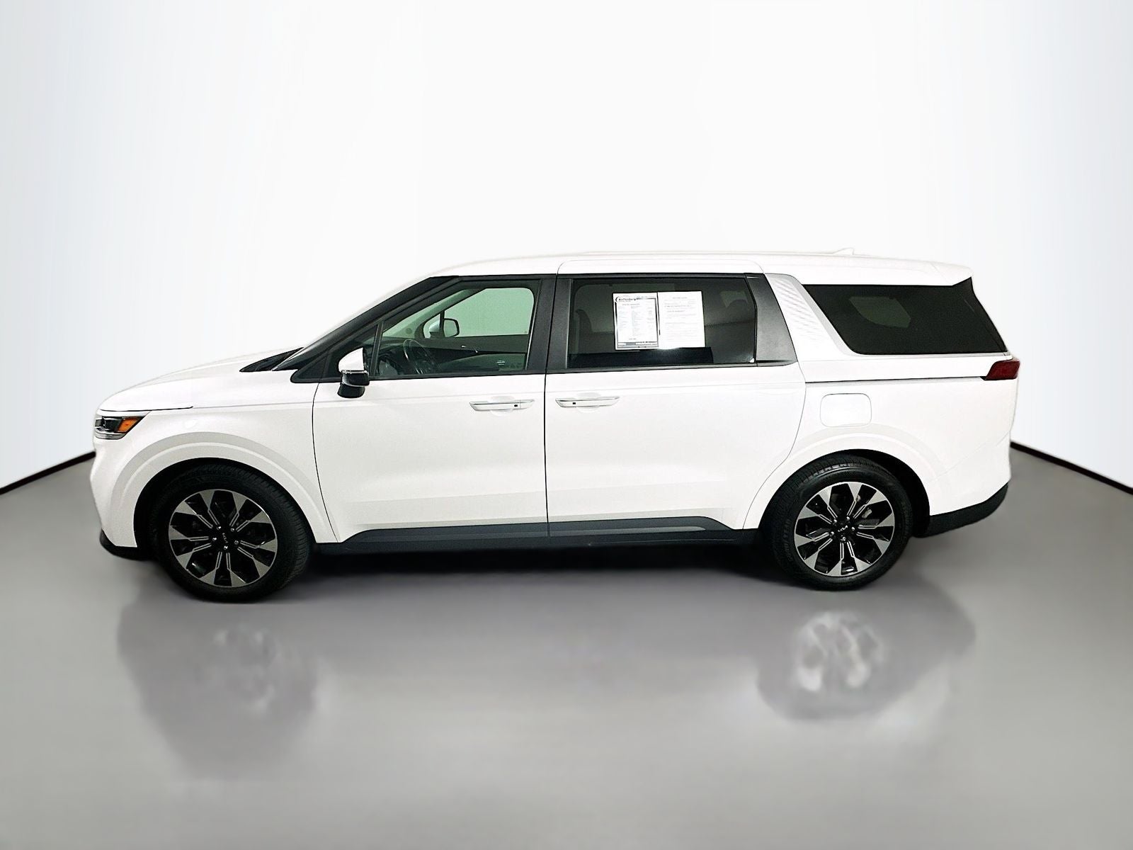 2023 Kia Carnival EX